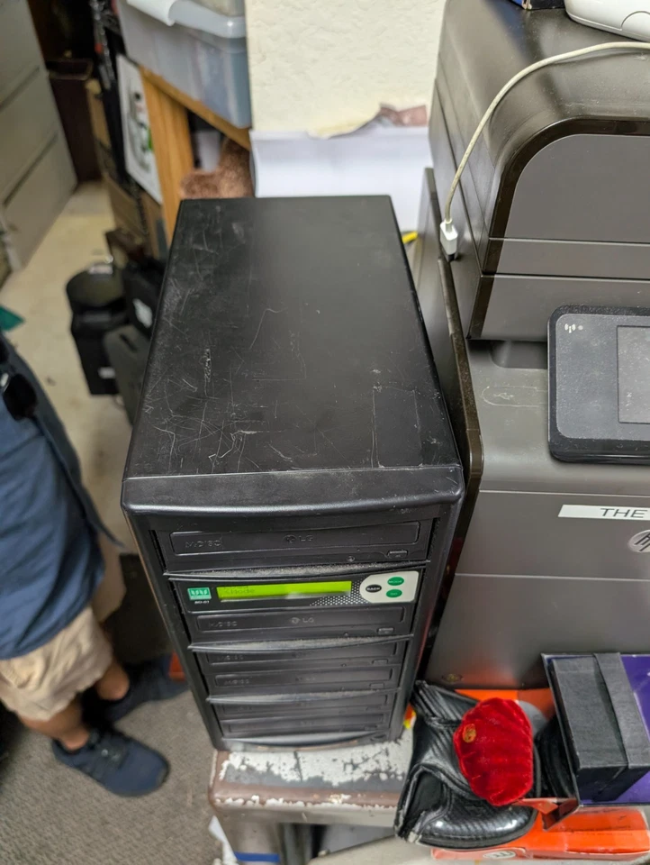 Wytron BD-01  1 to 5 DVD CD Dual Layer Disc Copy Standalone Duplicator - Image 3 of 4