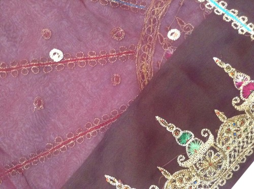 Sarí Om Vintage Indio Sari Georgette con cuentas a mano Zari trabajo marrón oscuro ZA11108 - Imagen 8 de 12
