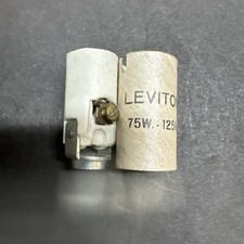1 1/2" NEW OLD STOCK LEVITON PORCELAIN CANDELABRA LAMP PART SOCKET - MADE IN USA
