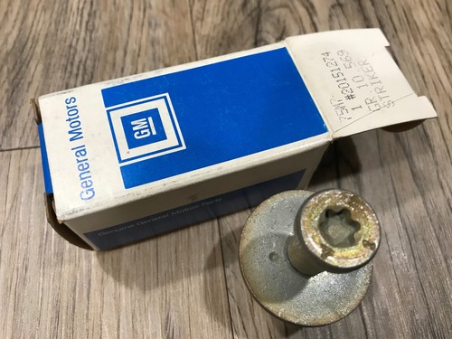 NOS GENUINE GM DOOR LOCK STRIKER PIN 20151274 
