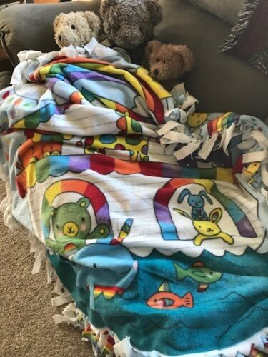 Handmade fleece rainbow arck baby blanket,soft,white,warm,cozy,gift,knotted