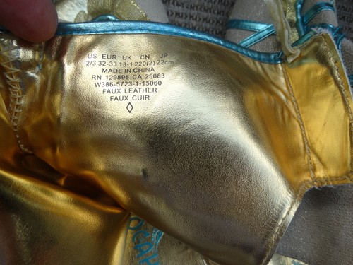 DISNEY STORE girl's Princess costume 2-3 shoes: Pocahontas, Merida, Jasmine - Picture 25 of 25
