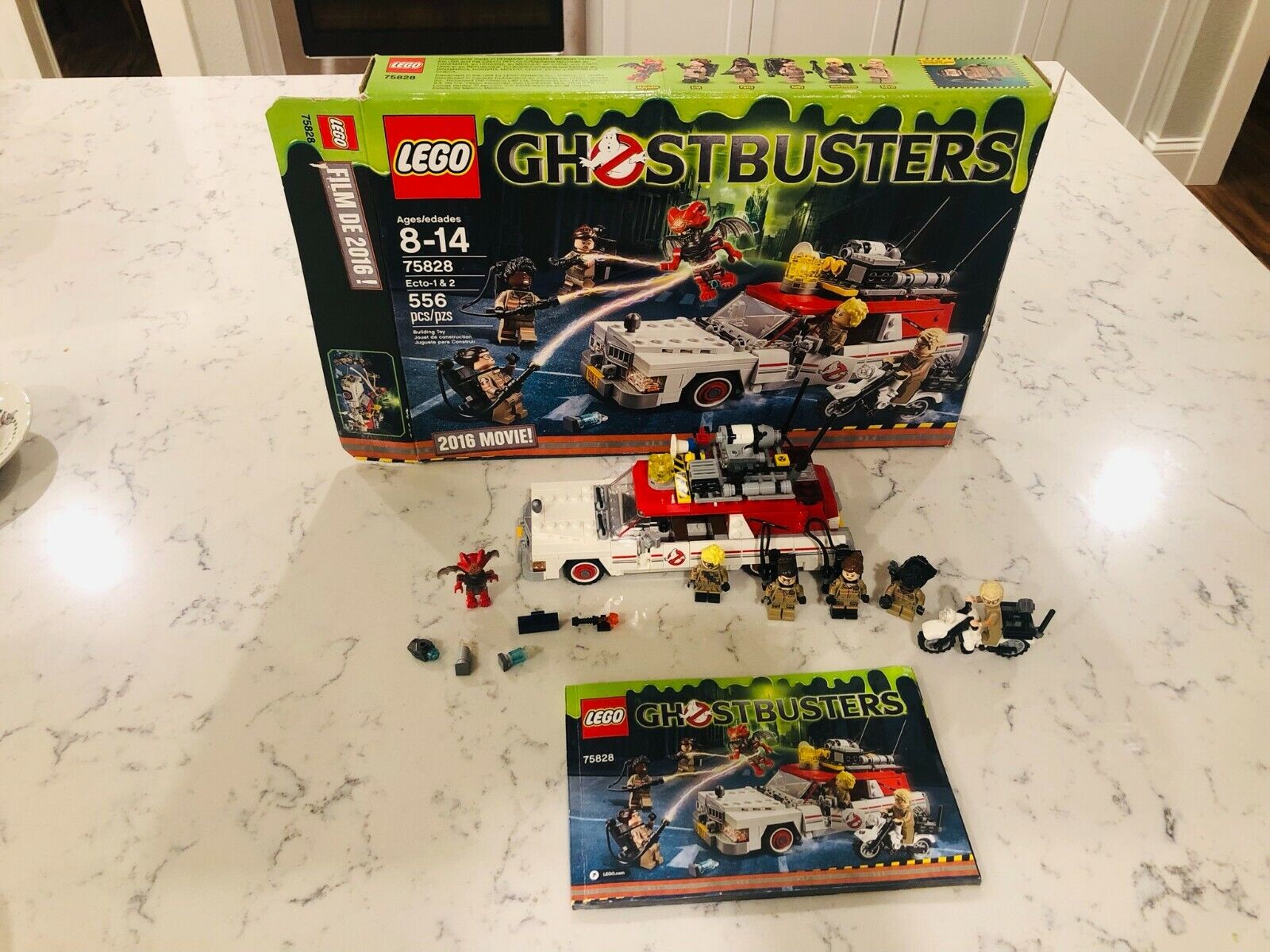 LEGO 75828 Ghostbusters Ecto-1 & 2 w/ Manual & Box. Missing 1 sticker. Excellent