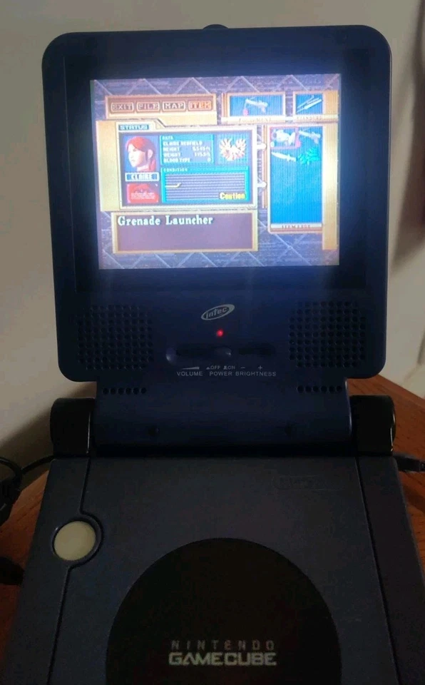 GameCube Lot - Resident Evil/MGS/SSBM/Intec Screen+Battery/Control+System - Read - Image 4 of 4