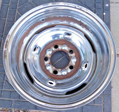 VINTAGE 15'' x 6'' STEEL SMOOTH CENTER CHROME REVERSE WHEEL. 5 LUG x 5'' bp.