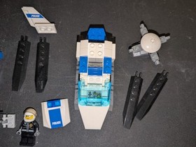 LEGO CITY: Police Helicopter (7741) Complete w Mini Figures