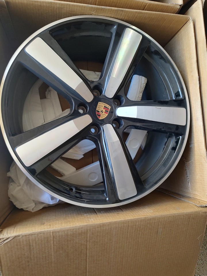 OEM Porsche Cayenne Exclusive 22