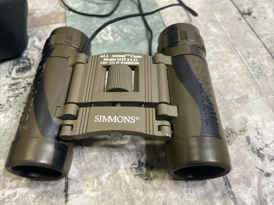 Simmons All Around Camo Pocket Binoculars 1135 8x21 FOV 372ft @1000yds Hunting - Image 2 of 4