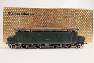 Locomotora eléctrica METROPOLITAN 754 H0 BE 4/6 12301 SBB modelo latón en EVP