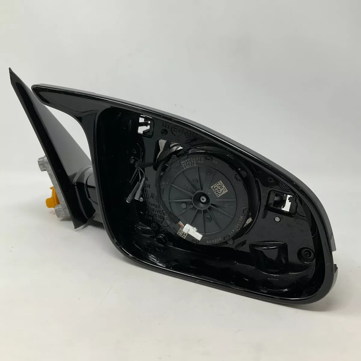 OEM 2015-20 BMW Right Side Mirror - Black - 013650, 041328 