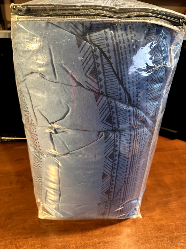 Juego de edredón y farsa de algodón con patrón de jacquard - Threshold King Blue Foto 2 de 2