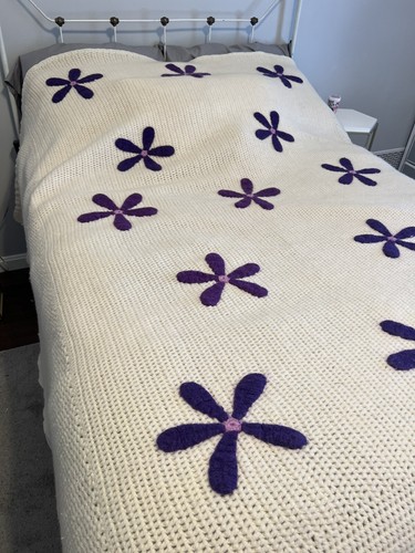 vintage 70’s Handmade chunky Knit Bedspread - Picture 2 of 5