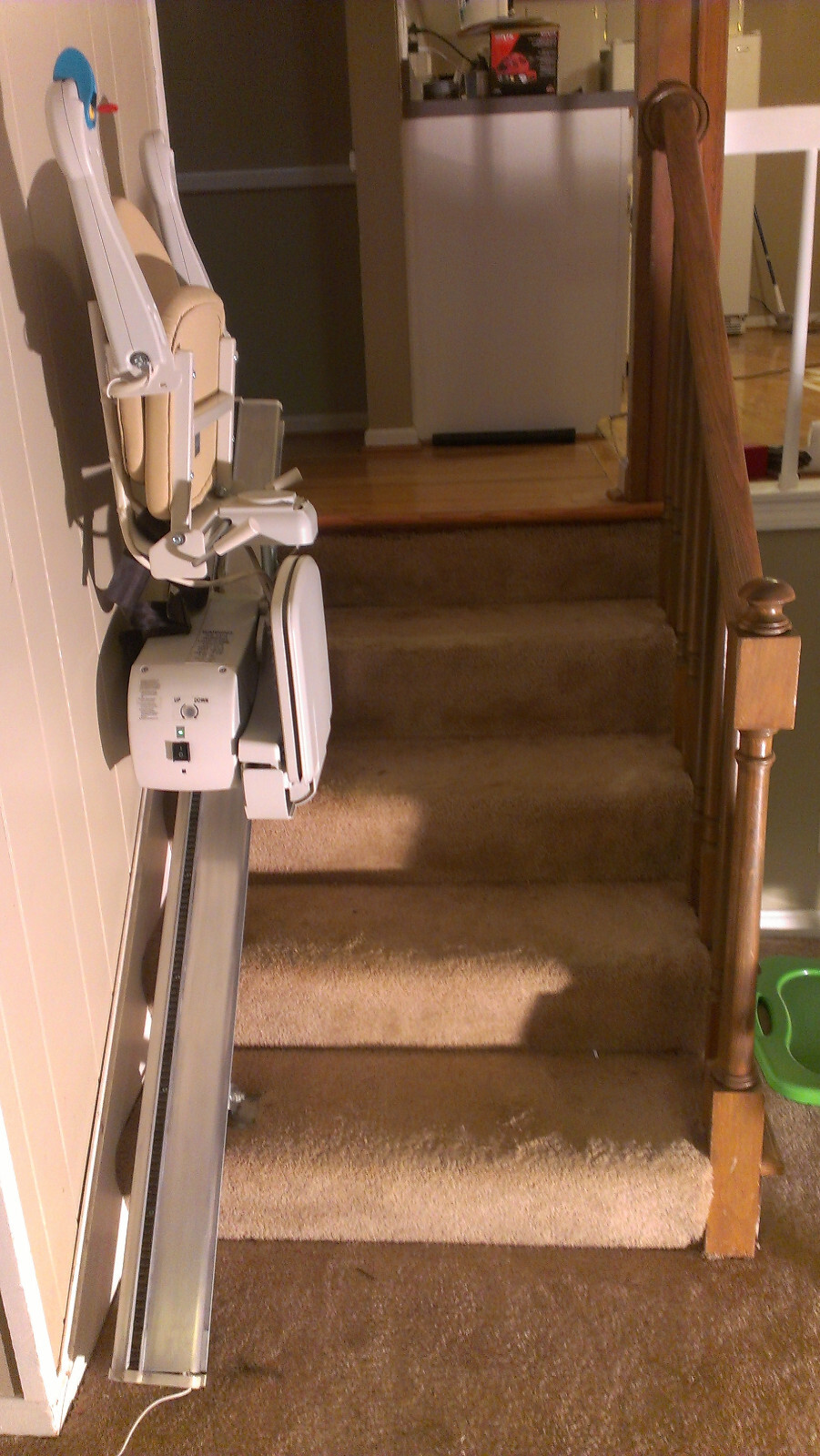 Gently Used Stairlift, 5 stairs long, for split level house. NO RESERVE