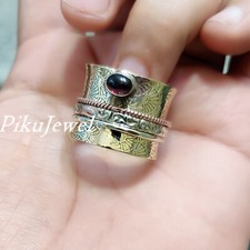 Oval Mozambique Garnet Gemstone 925 Sterling Silver Handmade Style Spinner Ring