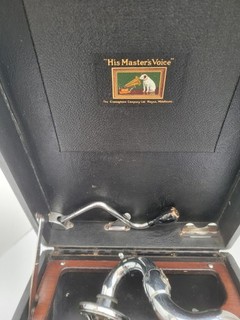 AN OLD HMV PORTABLE GRAMOPHONE MODEL 102 IN FULL WORKING ORDER