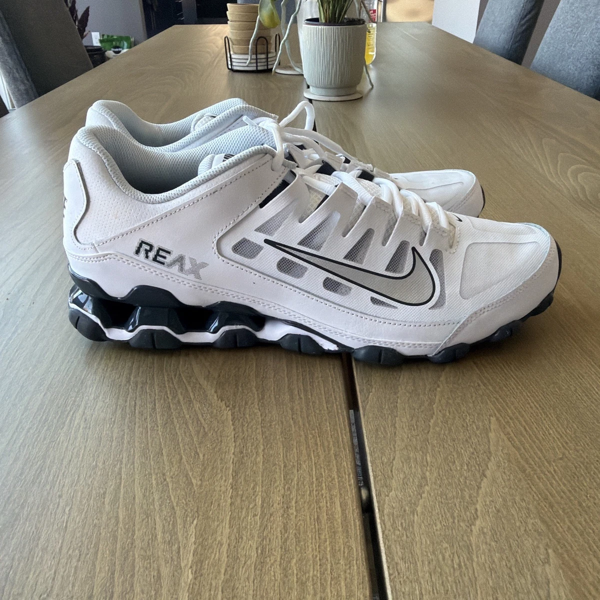 Las mejores ofertas en Nike Reax 8 TR Mesh White Classic Charcoal