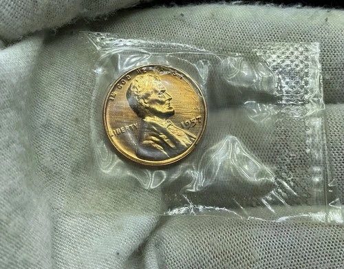1957 Lincoln Wheat Cent Penny * Gem Proof Red * SEALED IN MINT CELLO * I340