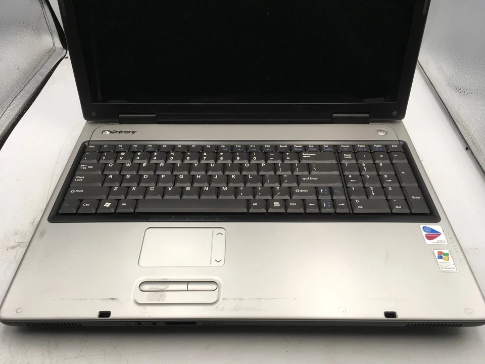 GATEWAY PA2 M680 - FOR PARTS/NO POWER - INTEL PENTIUM M - 1GB RAM - 17" -READ-BB - Image 3 of 4