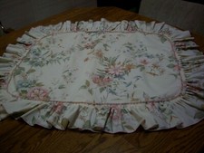 One Multi-color Floral Cotton/Polyester Blend Standard Pillow Sham/4" Ruffle