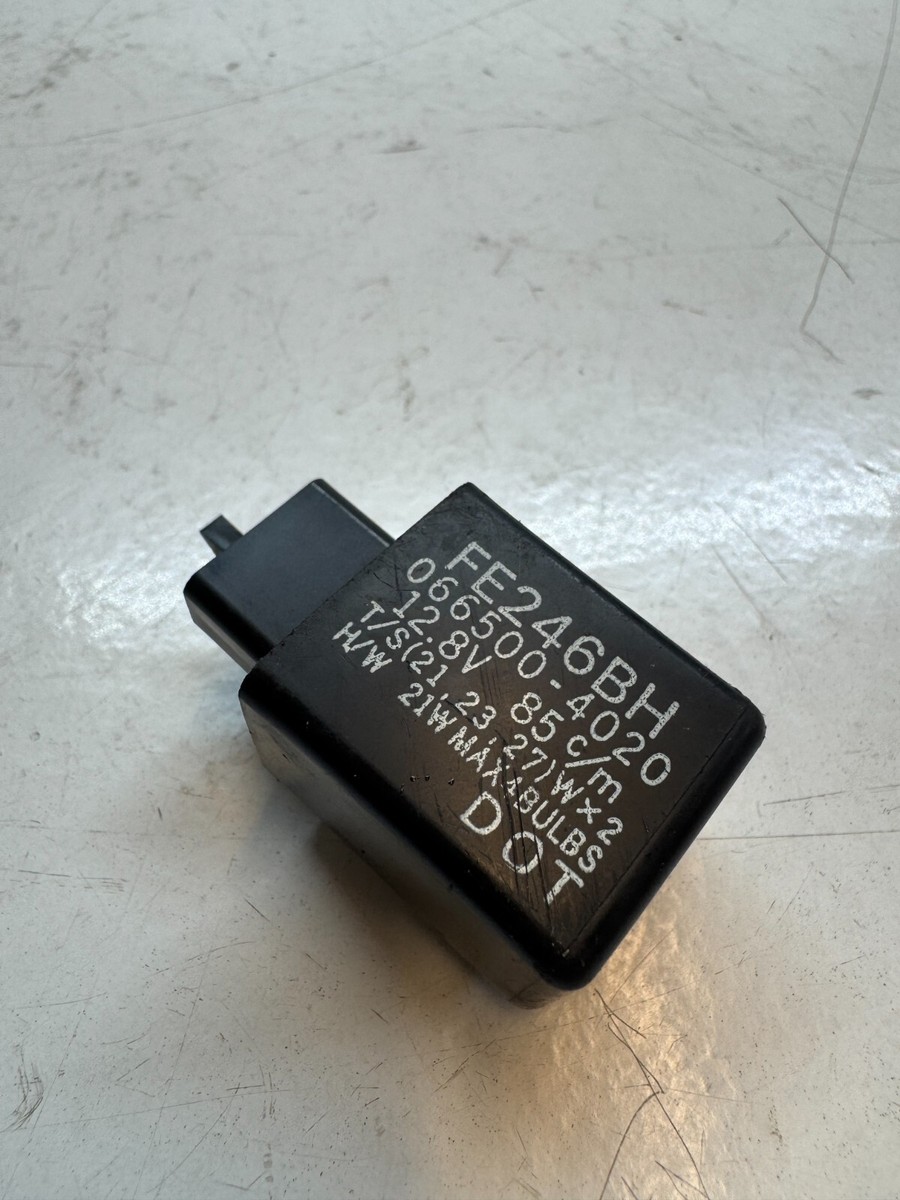 Kawasaki ZX14-R ZZR1400 2006 - 2011 Flasher Indicator Relay 27002