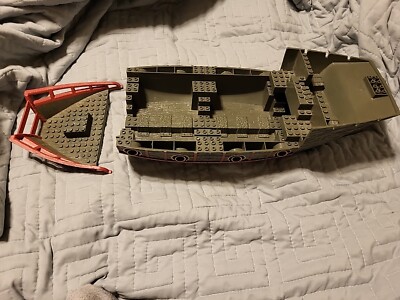 Pirates of the Caribbean World End Mega Bloks Empress 1065 Hull& Deck Ship Parts