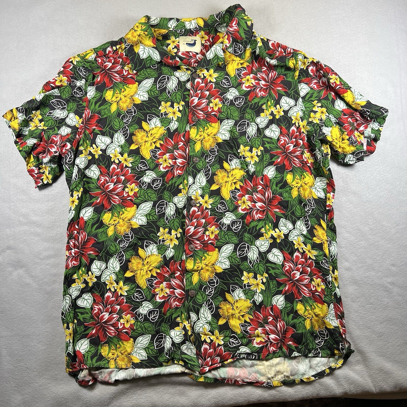 Yiume Davids Wear Shirt Mens XL  Hawaiian Beach Casual Button Up Rayon