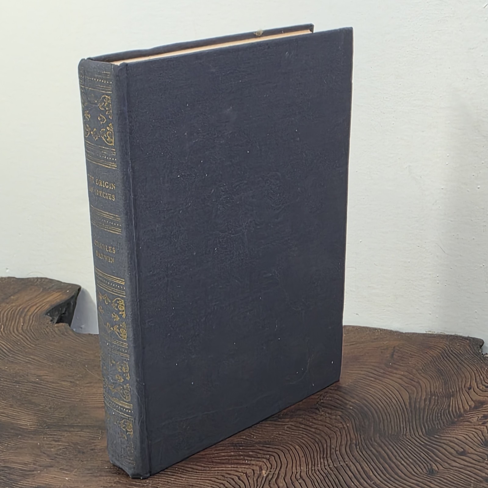 The Origin of Species - Charles Darwin - Literary Classics