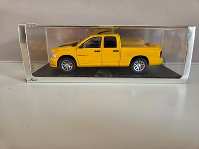 Spark 1/43 Dodge RAM SRT-10 Quad Cab - 2005 - Yellow Fever - 2005 - S0871