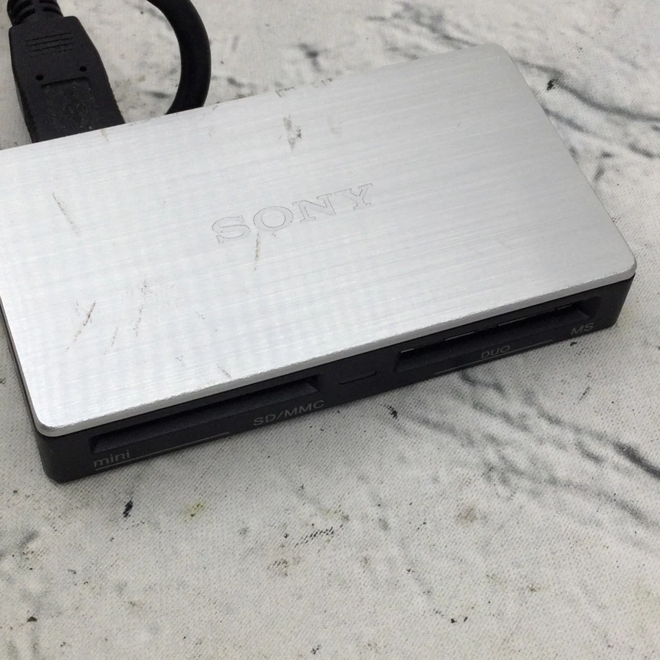 Sony 12 in 1 Multi-Card Reader / Writer SD MRW62E-T1 Windows 11 Compatible - Image 3 of 4