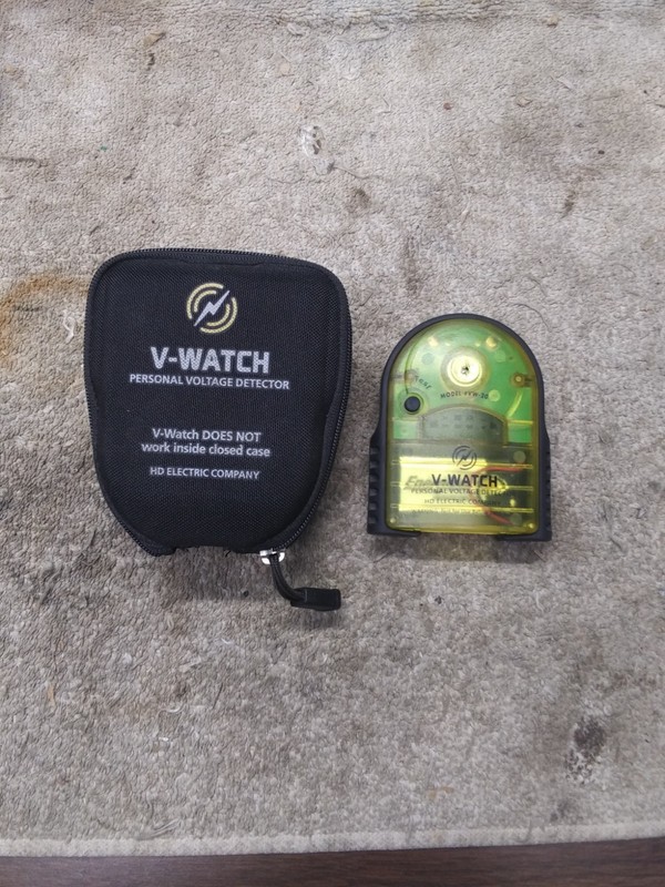 HD Electric Company VW-20 V Watch Personal Voltage Detector