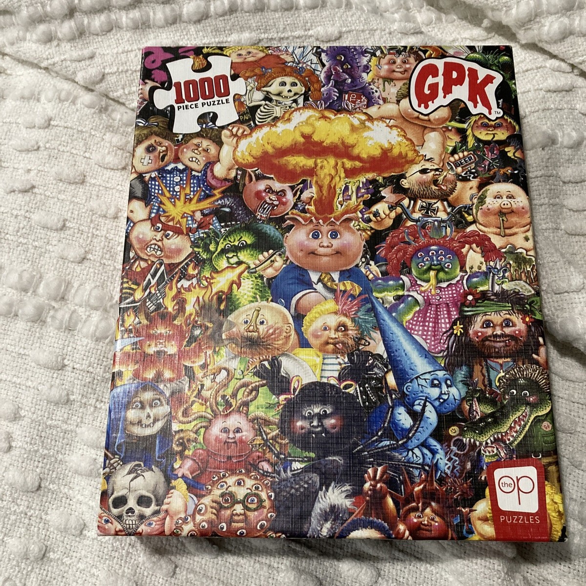警官と子供のジグソーパズル 完成品 USAopoly Garbage Pail Kids Yuck 1000 Piece Jigsaw Puzzle