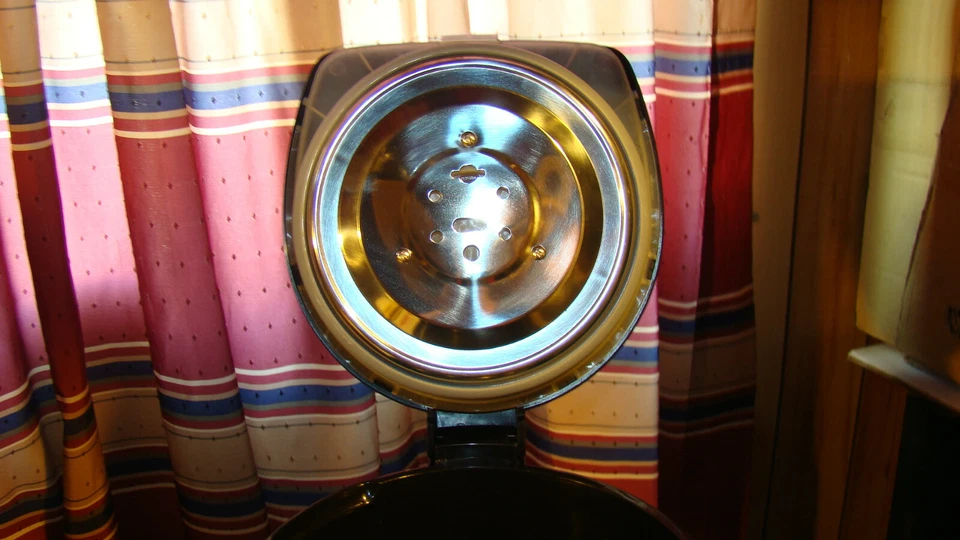 Dispensador de caldera de agua caliente Novo Plus olla térmica de acero inoxidable con gatillo de taza Foto 3 de 4