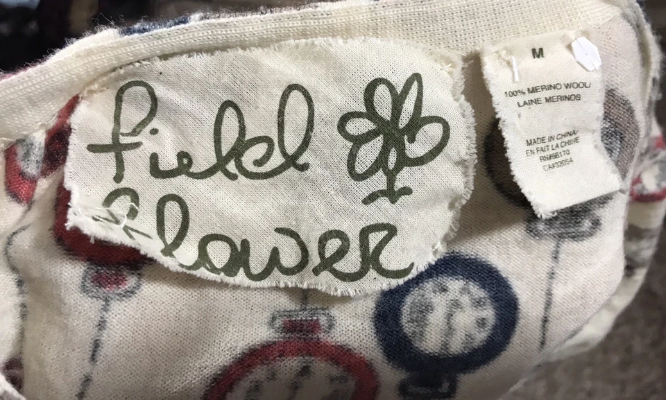 Cardigã Anthropologie Campo Flor Carrapato Relógio Botão M RARO Excelente - Imagem 4 de 4