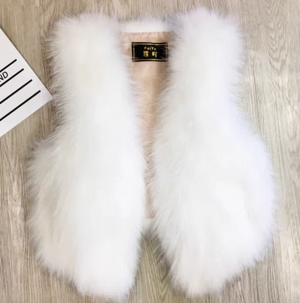 Women's Short Real Fur Autumn Winter Gilet Fox Fur Vest Waistcoats Sleeveless - Image 4 of 4