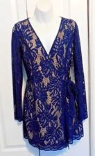 LILY PULITZER Tiki Wrap Paradise Found Blue Lace Women's Romper Size S EUC