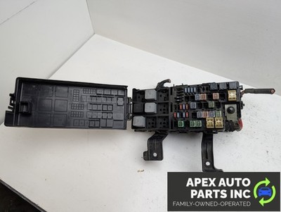 OEM 2010 Ford Fusion 2.5L Engine Fusebox Fuse Box Relay Module