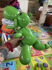 Amazing Squeakee The Balloon Dino Interactive Dinosaur Toy Stomps Roars