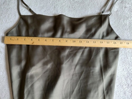 Camisole satin col vachette Banana Republic femme taille M vert olive minimaliste neuve avec étiquette - Photo 3/8