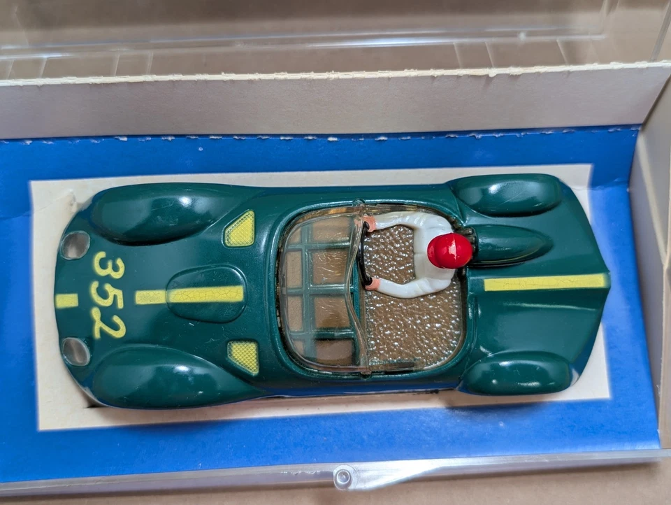 Coche Ranurati 1/32 Marx Años 60 con Faros Dirección y Estuche Original 2297-S Foto 3 de 4