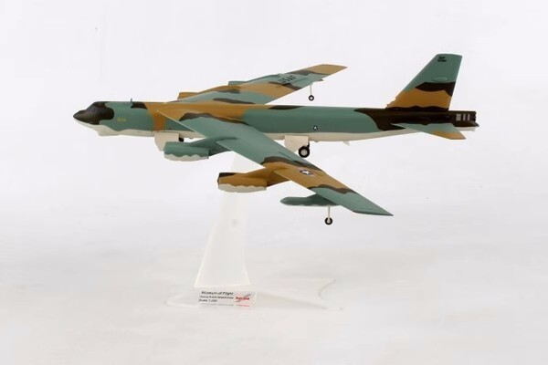 Very Rare)1:200 Herpa 559294 USAF B-52G Stratofortress Model With