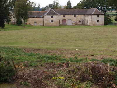 Foto 12x8 Stallblock bei Blatherwycke Das einzige erhaltene Bauwerk, das c2012