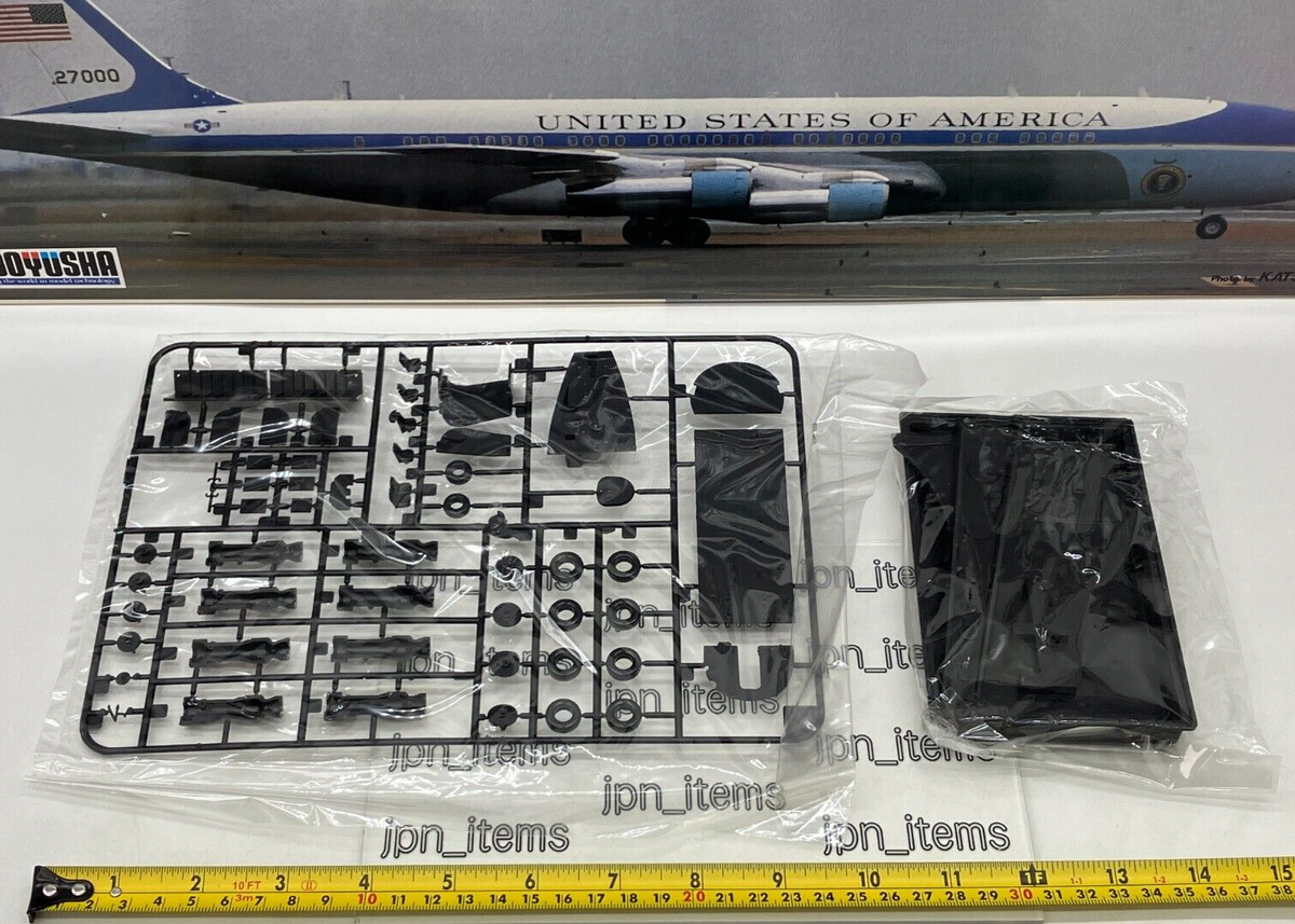 Doyusha 1/100 Plastic Kit Boeing 707 US Presidential Air Force 1