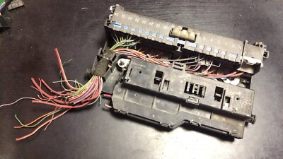 8364542 Sicherungsrelaiskasten für BMW 3ER LIMOUSINE