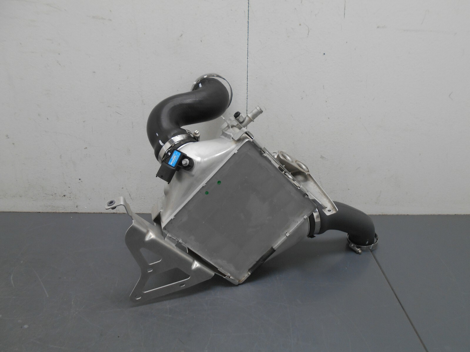 2020 19 20 McLaren 600LT 600 LT Right Turbo Intercooler #8738 C1