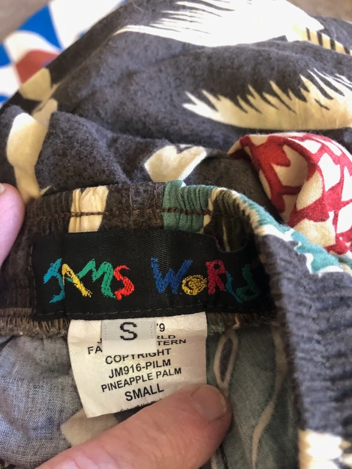 Shorts feminino vintage Jams World Havaí pequeno 100% rayon "palma de abacaxi" - Imagem 3 de 4