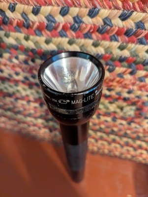Vintage Maglite 4D Cell Black Flashlight 14-3/4