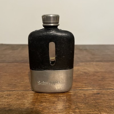 Vintage Schweppes Flachmann mit Lederbindung