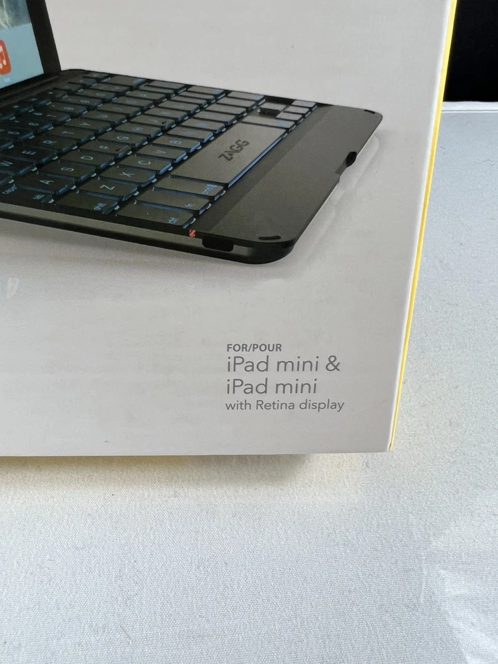 Cubierta de teclado Bluetooth retroiluminada ZAGG para iPad Mini Retina - Probada Foto 2 de 4
