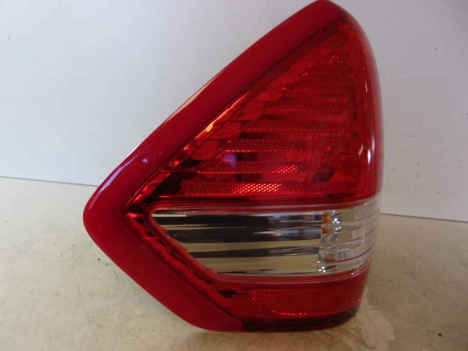 Luz trasera izquierda conductor Nissan Versa 2007 2008 2009 2010 2011 sedán OEM Foto 2 de 4