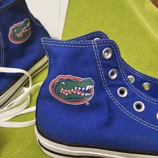 1 Pair Of Perfert Gator Converse High Top Sneekers 7 Fm 5 M 8063